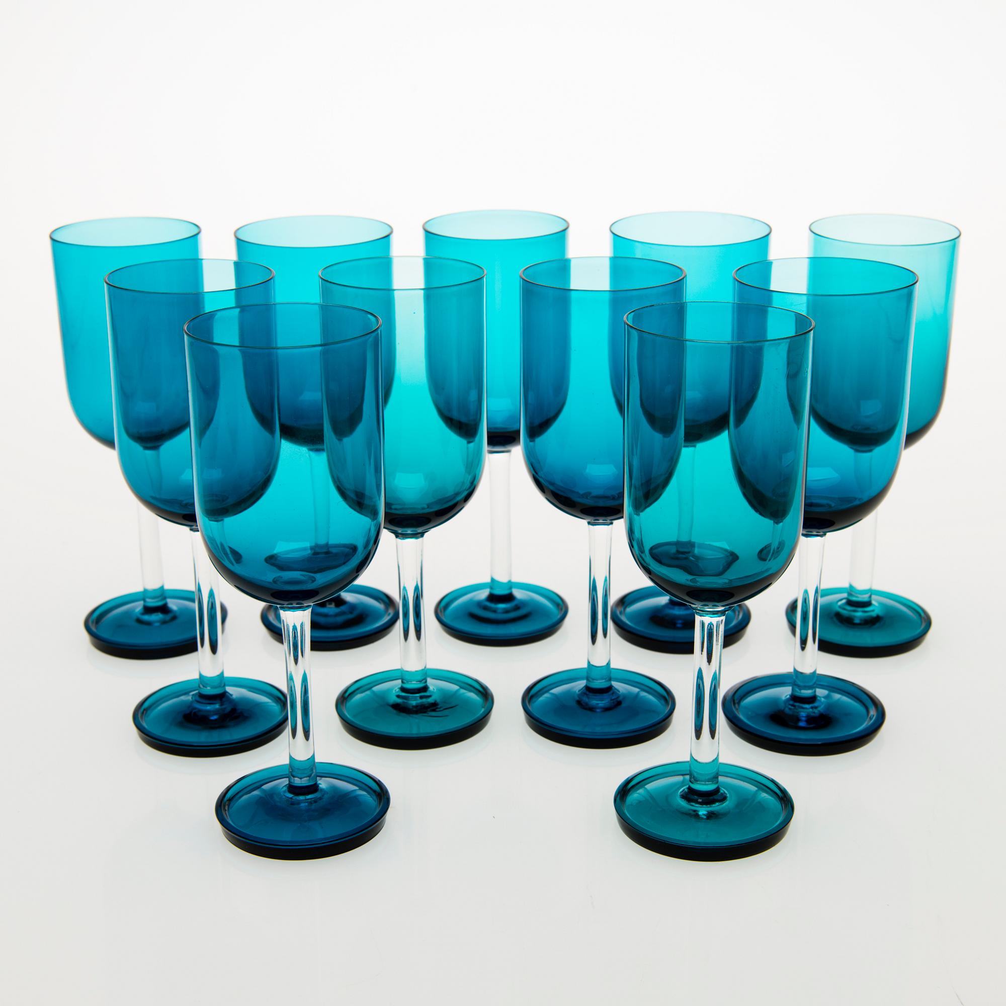 NANNY STILL A Set of 11 Harlekiini Wine Glasses by Riihimäen lasi Oy, 1950-60s.