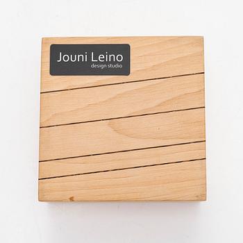 Jouni Leino, Skål och klädhängare, Jouni Leino Design Studio.
