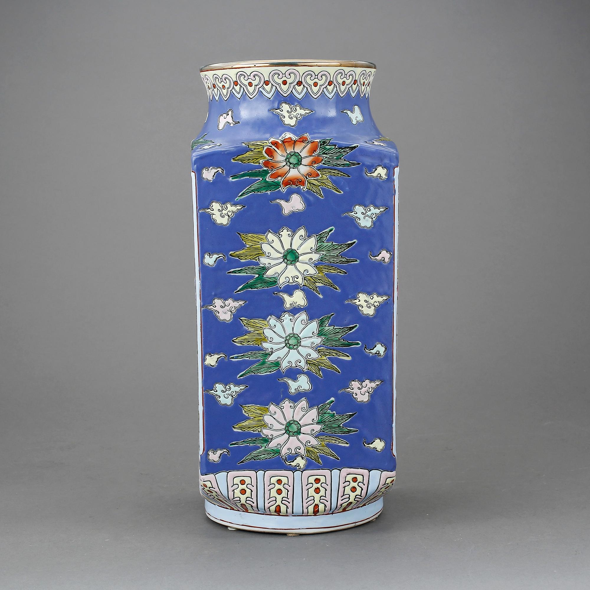 VAS, porslin, Kina, Tongzhi-märkt, 1900-tal, sent republik.