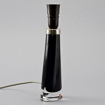 BORDSLAMPA, glas, Carl Fagerlund, Orrefors, 1900-talets andra hälft.