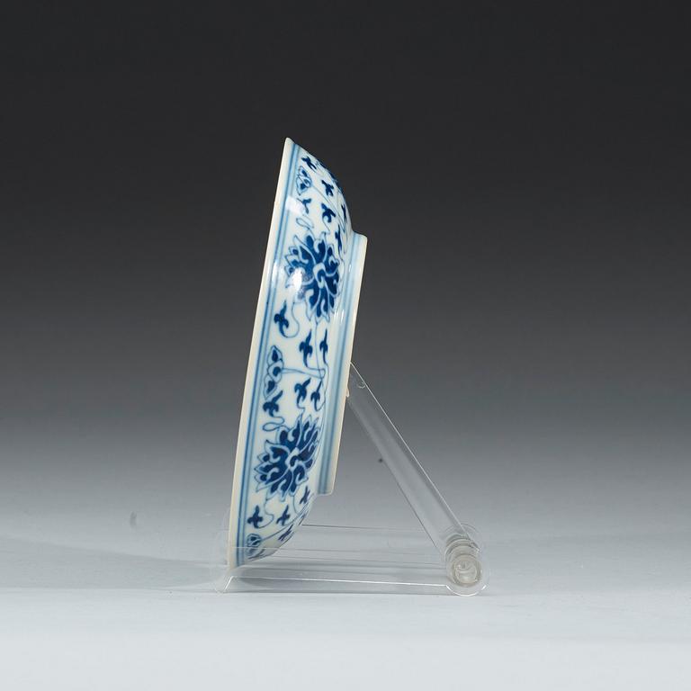 A blue and white lotus dish, Qing dynasty, Xuantong mark and of period (1909-1912).