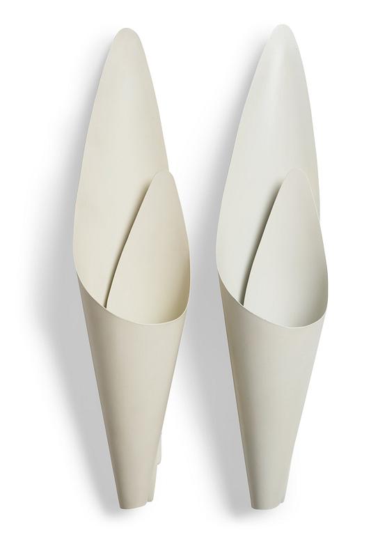 Harald Elof Notini, a pair of wall sconces, model "8753", Arvid Böhlmarks Lampvarufabrik, Stockholm 1950's.