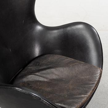 Arne Jacobsen, a 'The egg' easy chair, Fritz Hansen, 1960s.