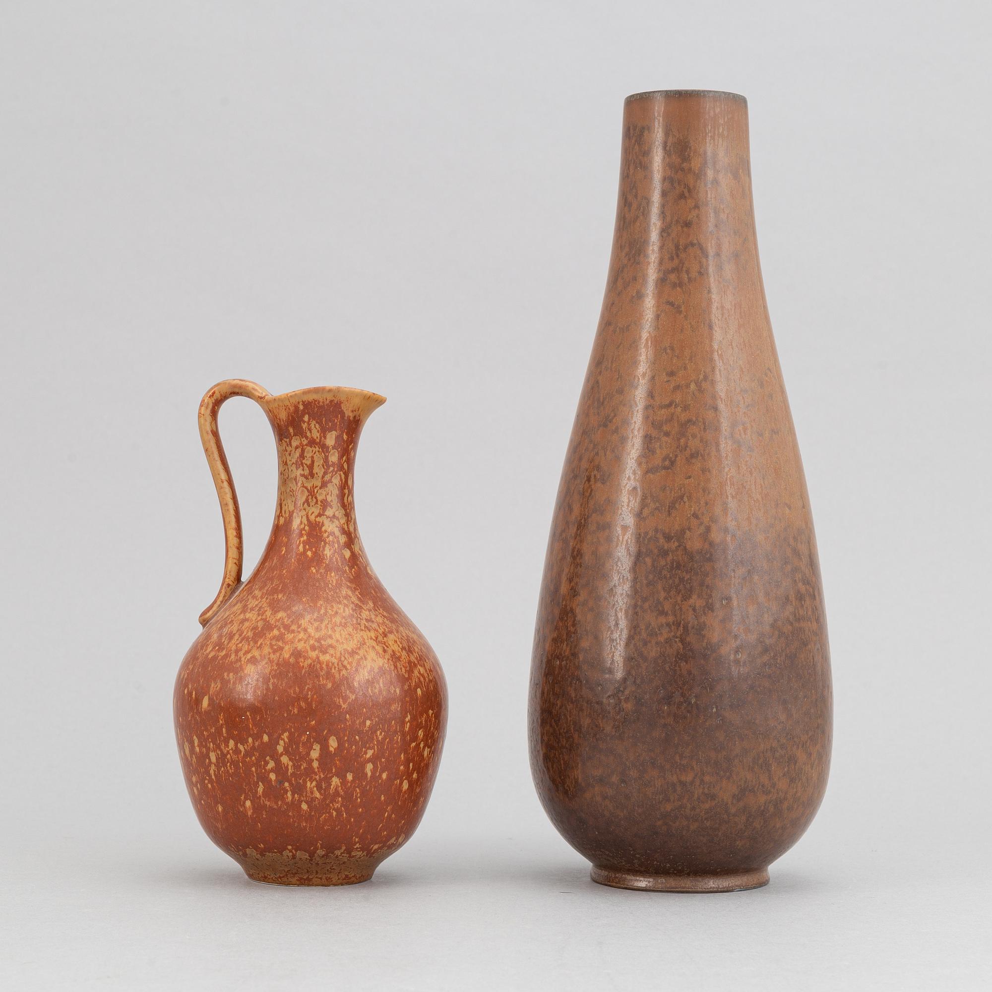 Gunnar Nylund, a set of two stoneware jugs, a bowl and a vase, Rörstrand, 1940's.