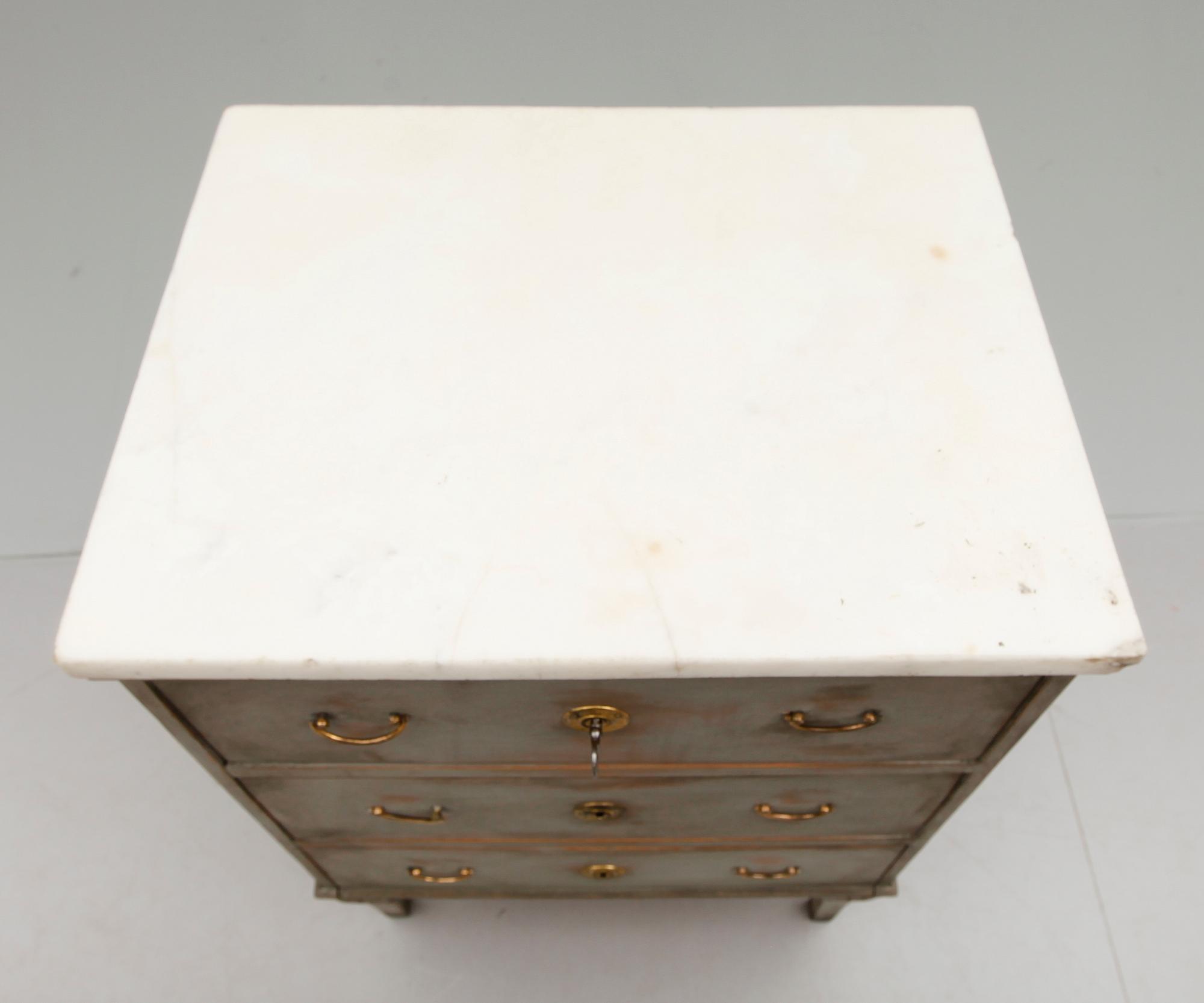 BYRÅ, sengustaviansk, tidigt 1800-tal.