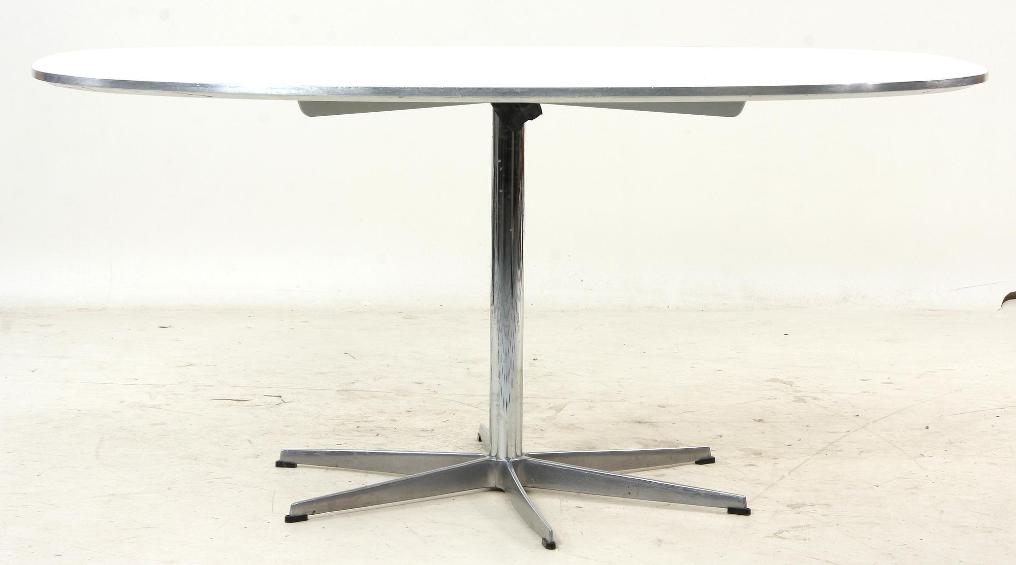 BORD, Bruno Mathsson och Piet Hein för Fritz Hansen.