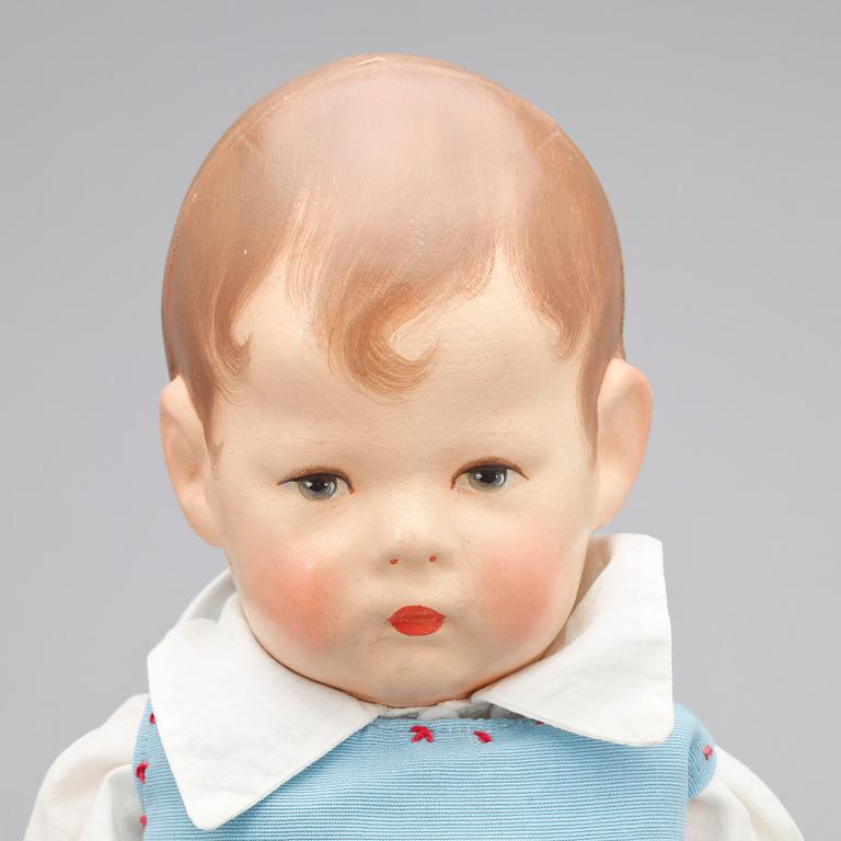 POJKDOCKA. Käthe Kruse, Tyskland, 1900-talets första hälft.