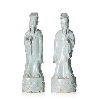 A pair of blanc-de-chine sculptures of daoist immortals, Qing dynasty, Qianlong (1736-95).