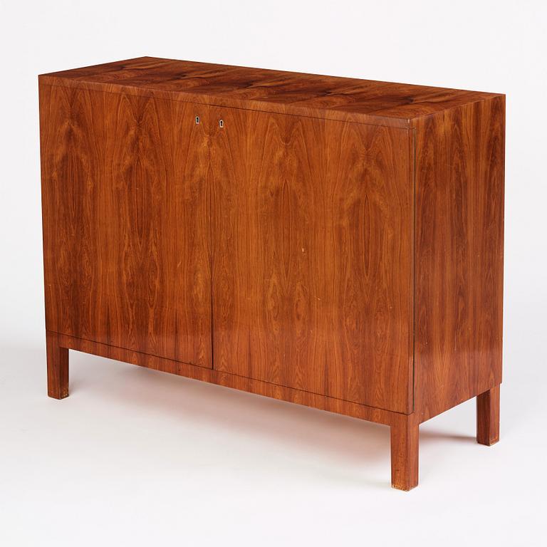 Robert Berghagen, a cabinet, cabinetmaker Carl Bergsten, for the Stockholms Craft association 1937.