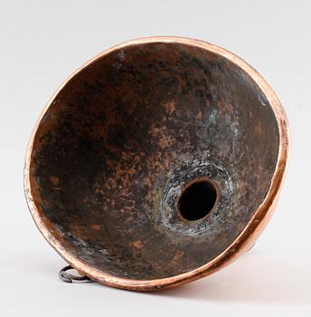 TRATT, koppar, 1800-tal.