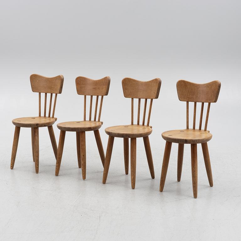 A set of sports cabin model chairs, around the mid-20th century.