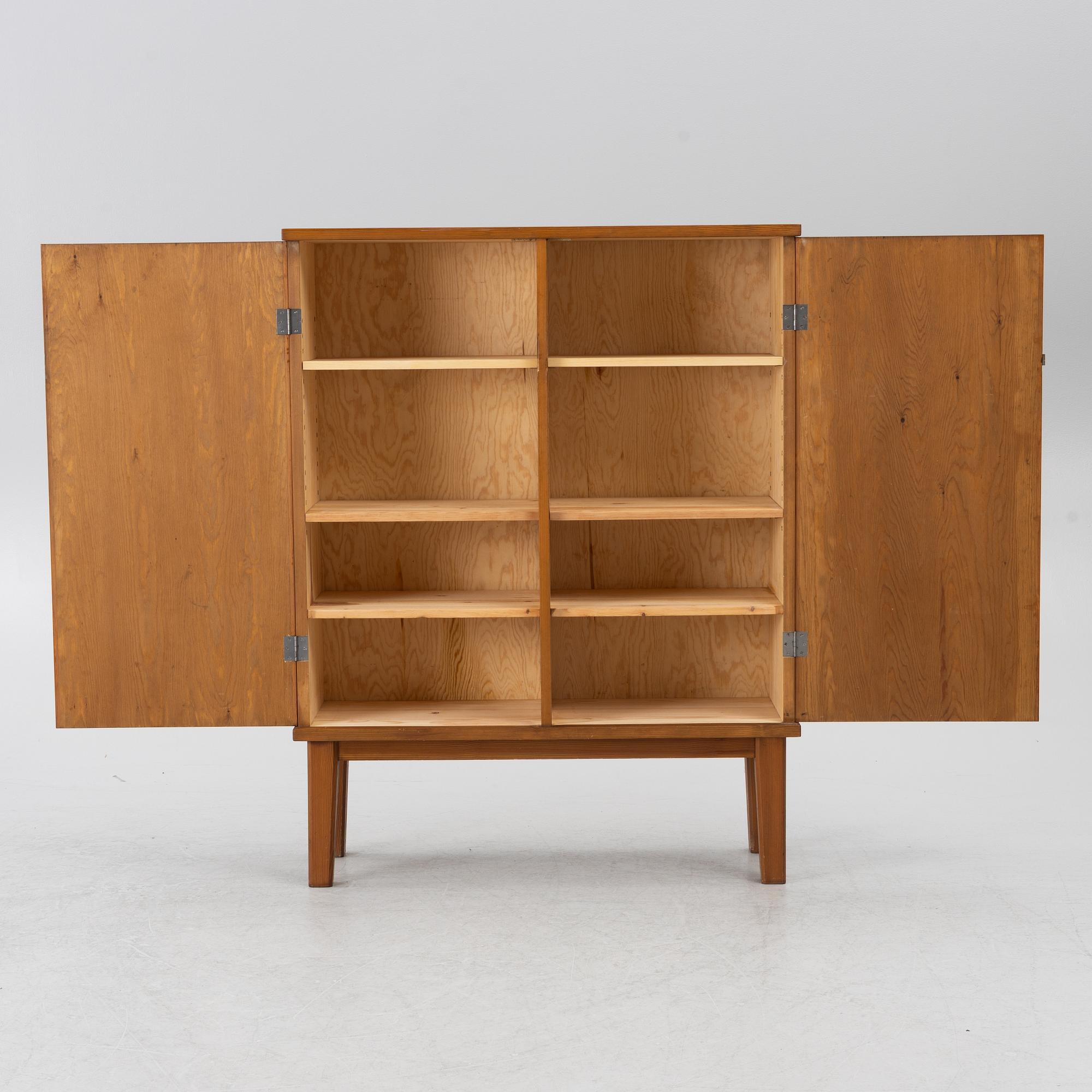 Swedish Modern, a pine cabinet, mid-20th century.