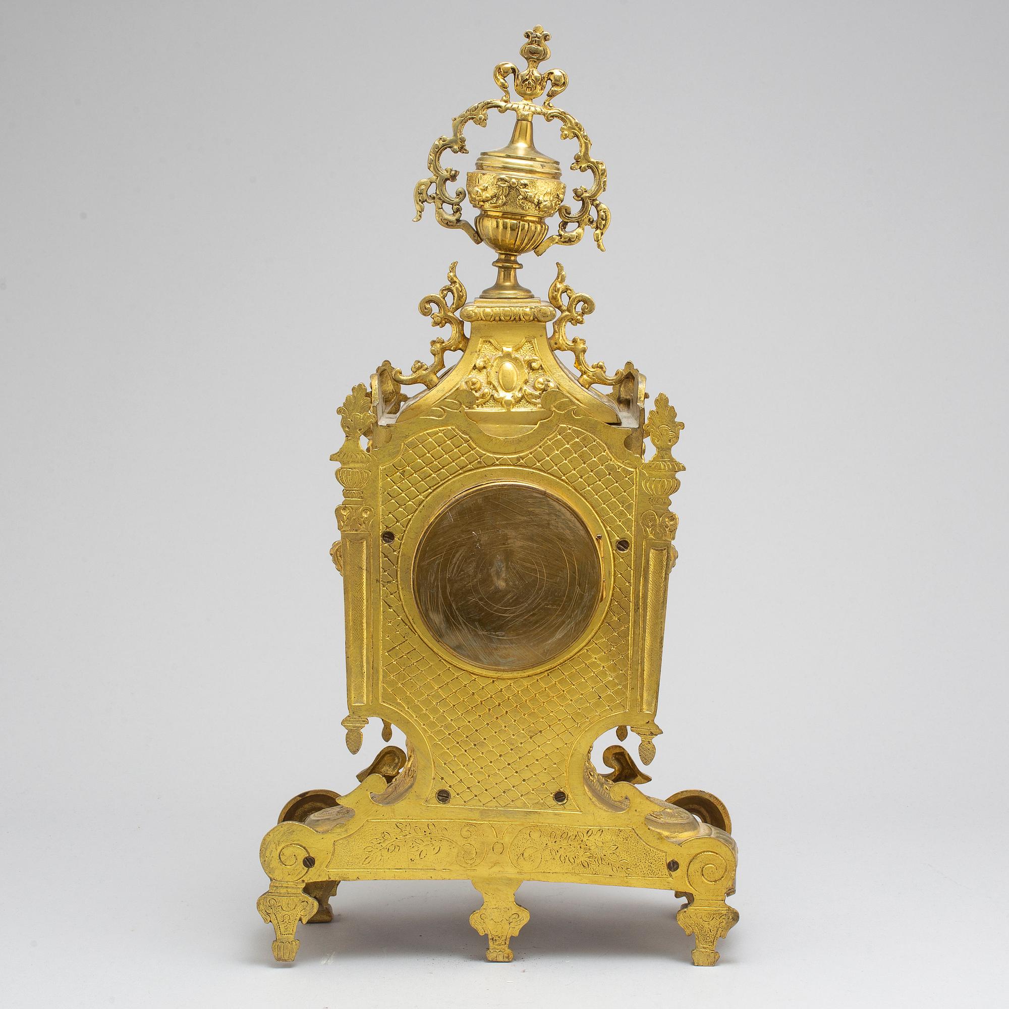 BORDSPENDYL, Louis XVI-stil, tidigt 1900-tal.