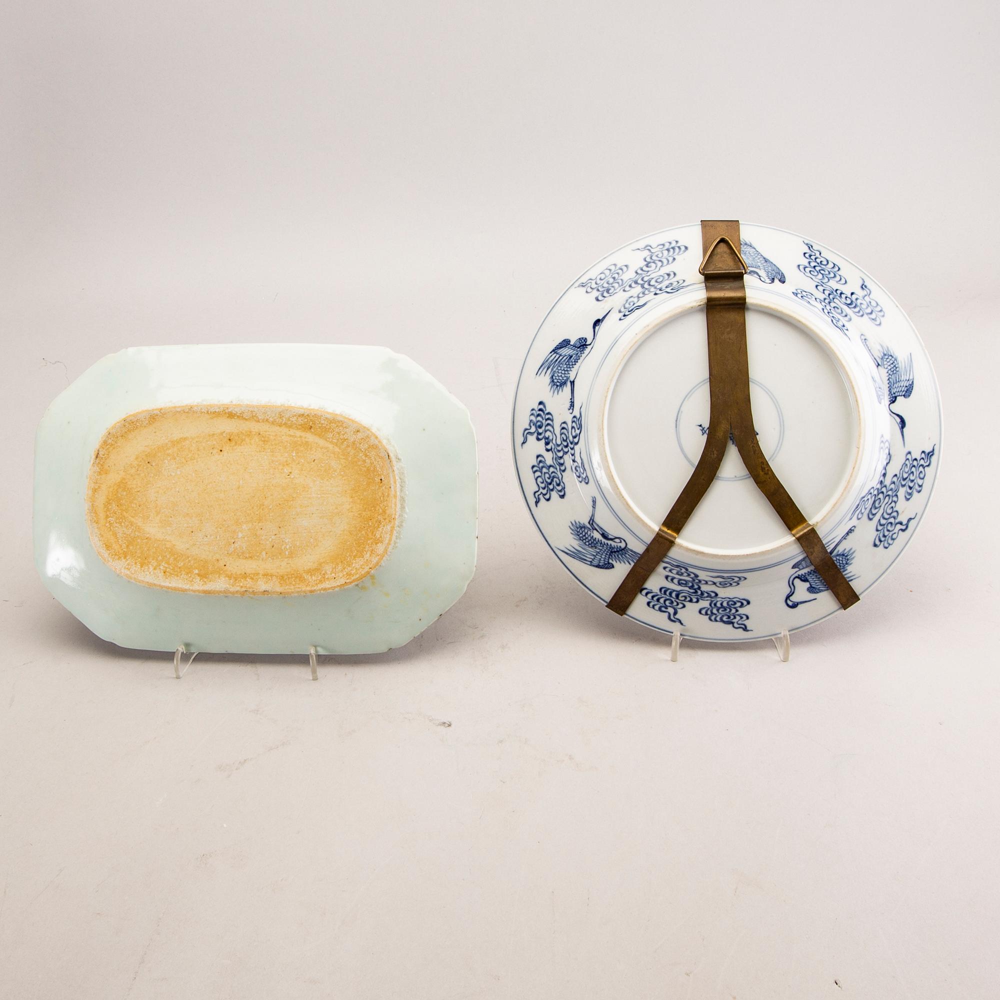 Tallrik och fat Kina Qianlong och Daoguang porslin.