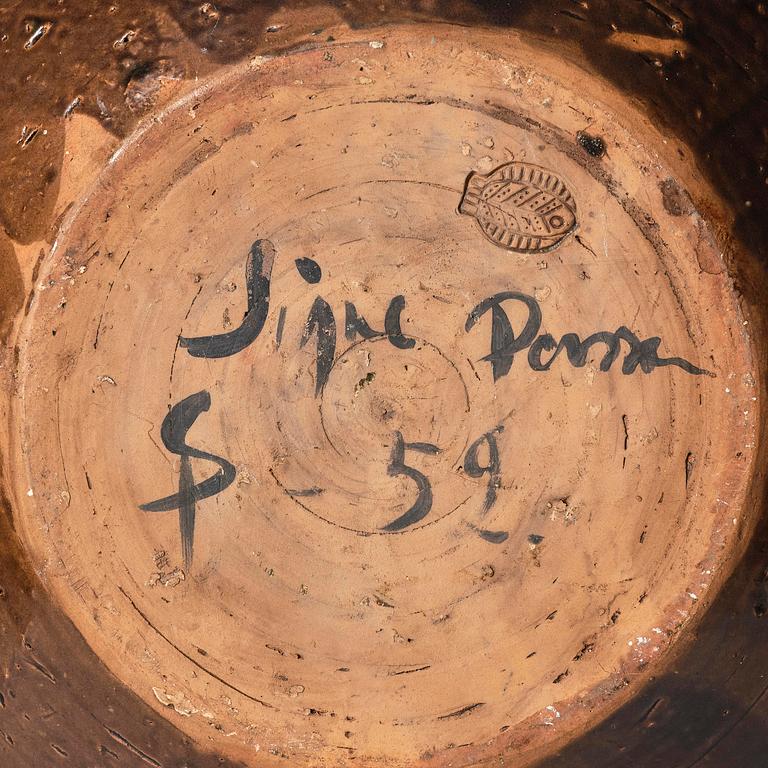 Signe Persson-Melin, a grand ceramic dish, executed in her workshop, Malmö 1959.
