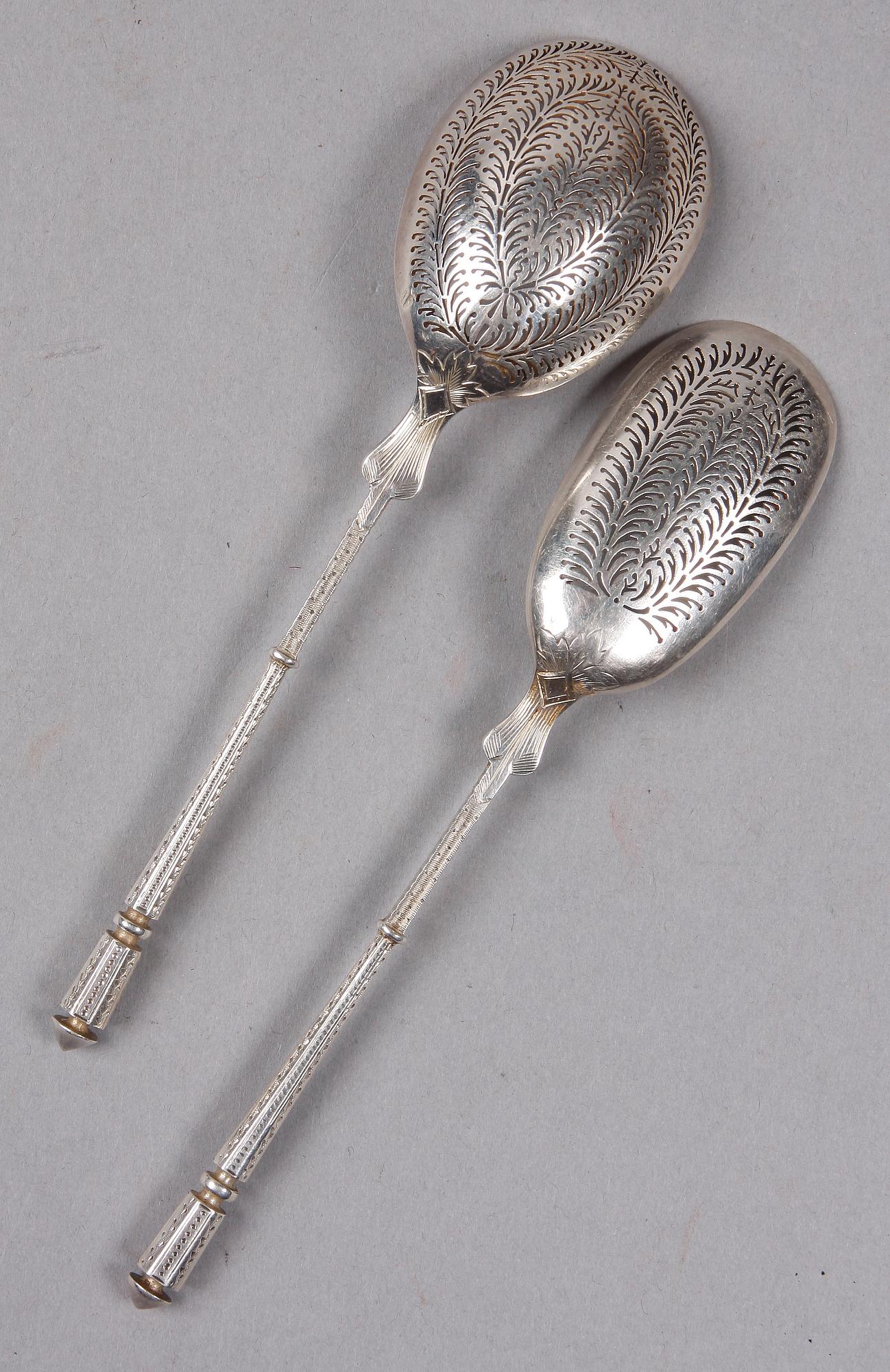 SKEDAR 2st. Silver. Troligen Frankrike.