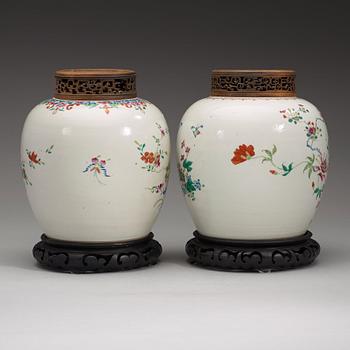 Two famille rose jars, Qing dynasty, Qianlong (1736-95).