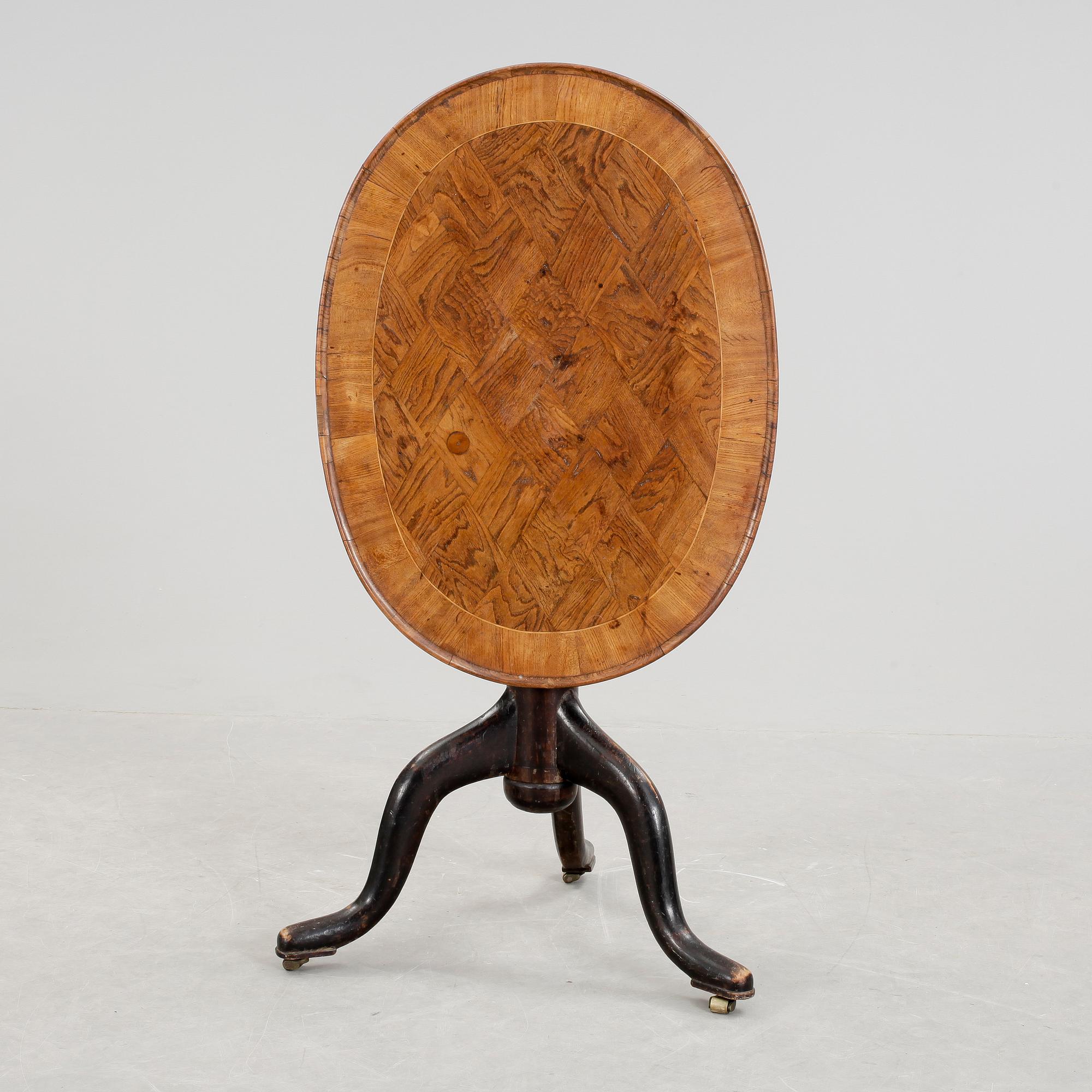 FÄLLBORD, av Jacob Sjölin (mästare i Köping och Kungsör 1767-1785).