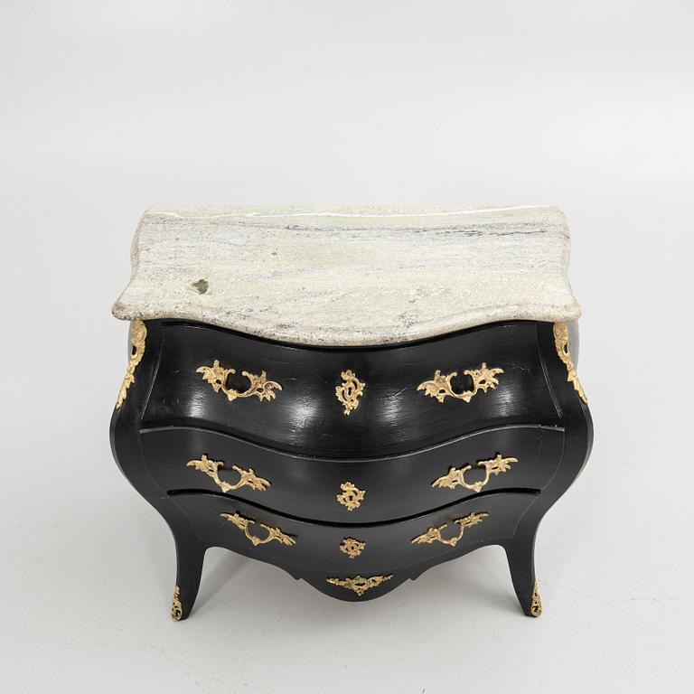 Chest of drawers, Rococo style, 20th century.