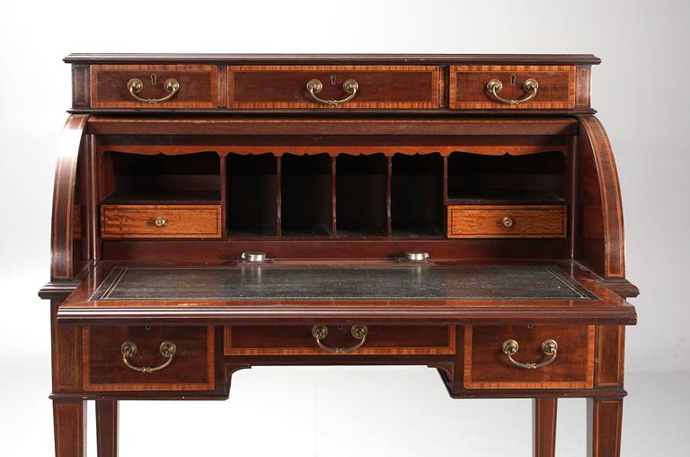 RULLKLAFFSEKRETÄR, Louis XVI-stil, 1900-talets andra hälft.