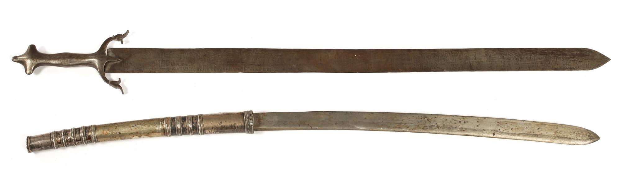 SVÄRD, 2 st, orientaliska, 1800/1900-tal.