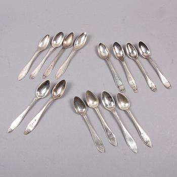 TESKEDAR, 14 st, silver, olika mästare, bla Johan Fredric Löfgren, Karlskrona. 1800-tal.