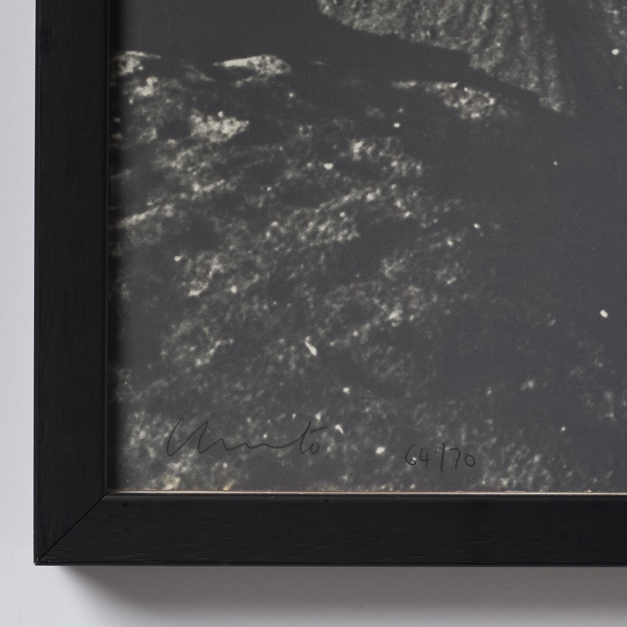 Christo & Jeanne-Claude,  "Ten million oil drums wall, project for the Suez canal".