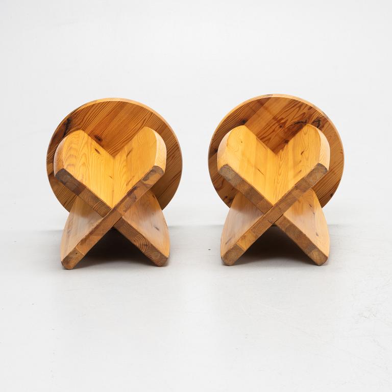 A pair of pine wood stools, mid/second half of the 20th century.