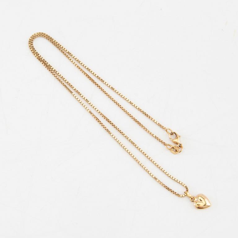 Necklace 18K gold.