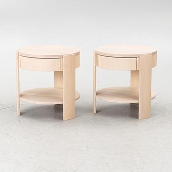 Sängbord, ett par, samtida.