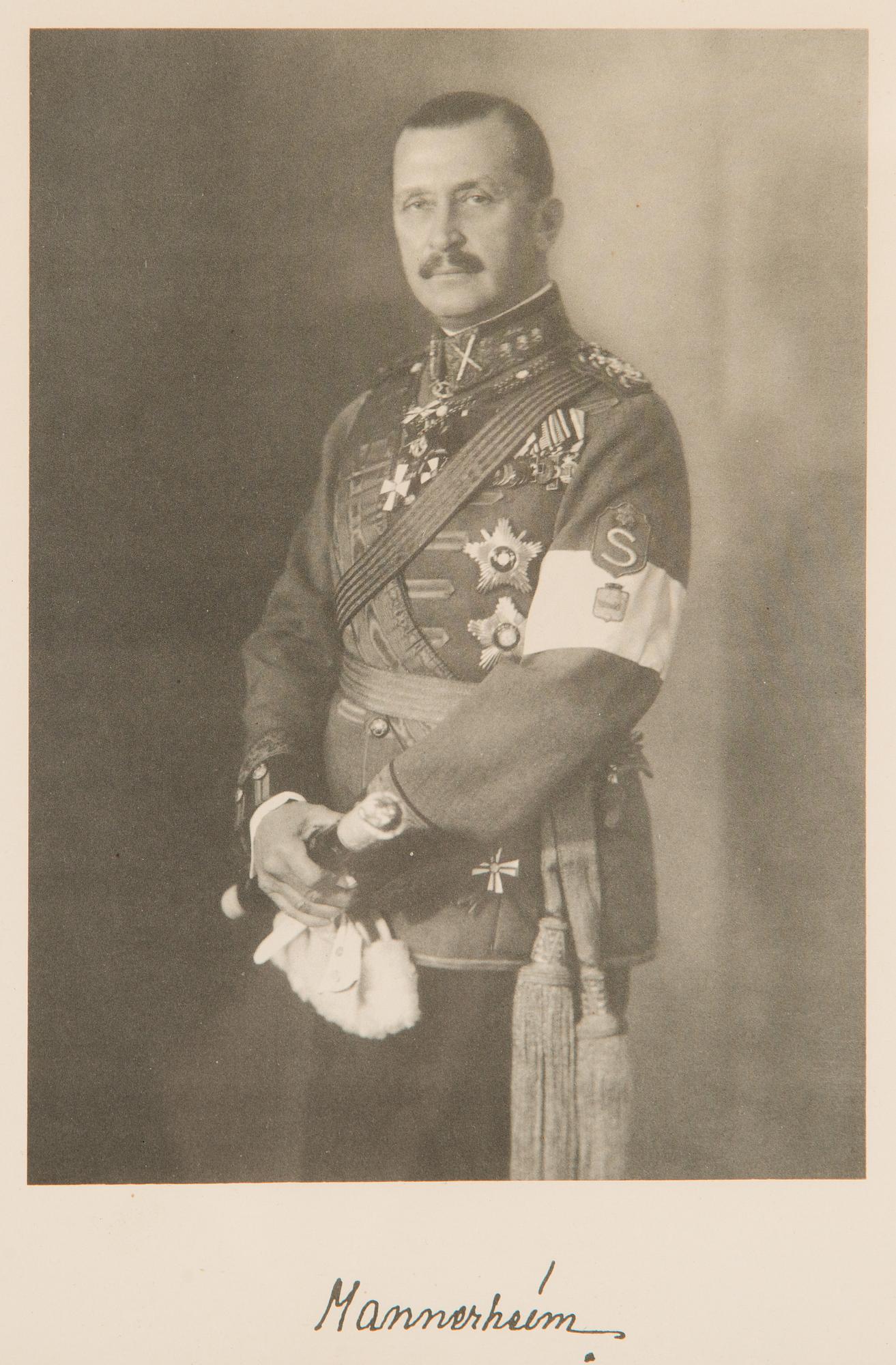 Mannerheim, painokuva kehystettynä.