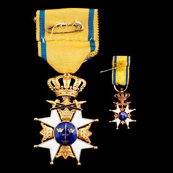ORDENSTECKEN SAMT MINIATYR, 18 k guld, Pro Patria, 1961. Vikt ca 19 gram.