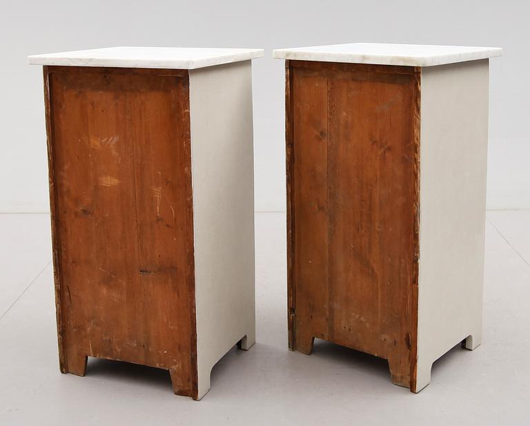 SÄNGBORD, 1 par, 1900-talets första hälft.