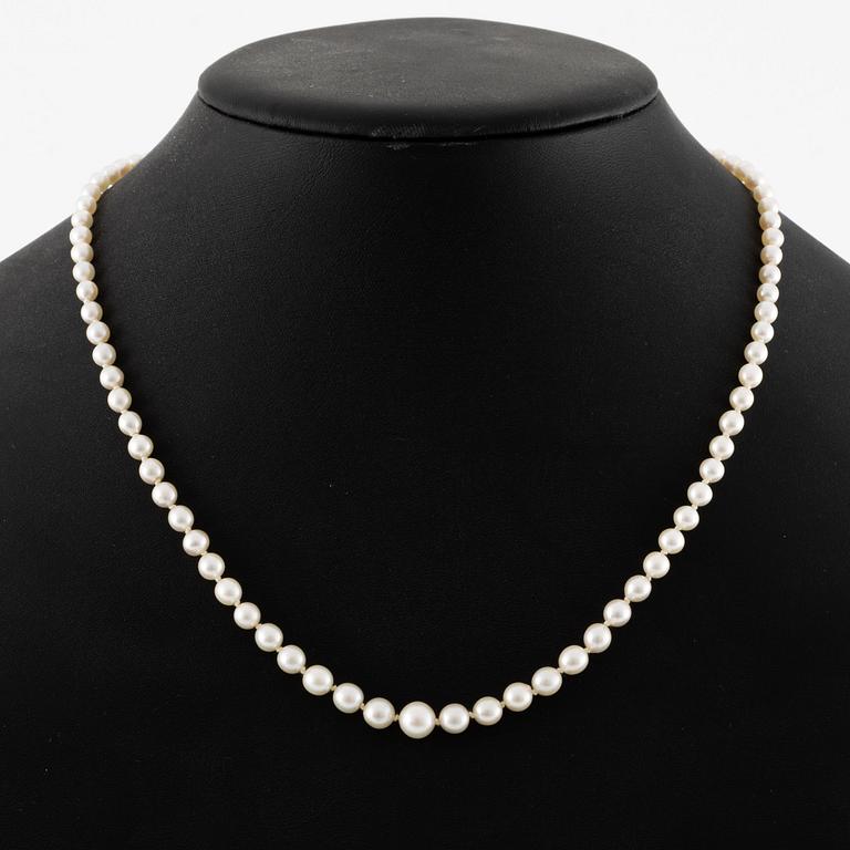 Pärlcollier, doserat med odlade pärlor, med lås i 18K guld.
