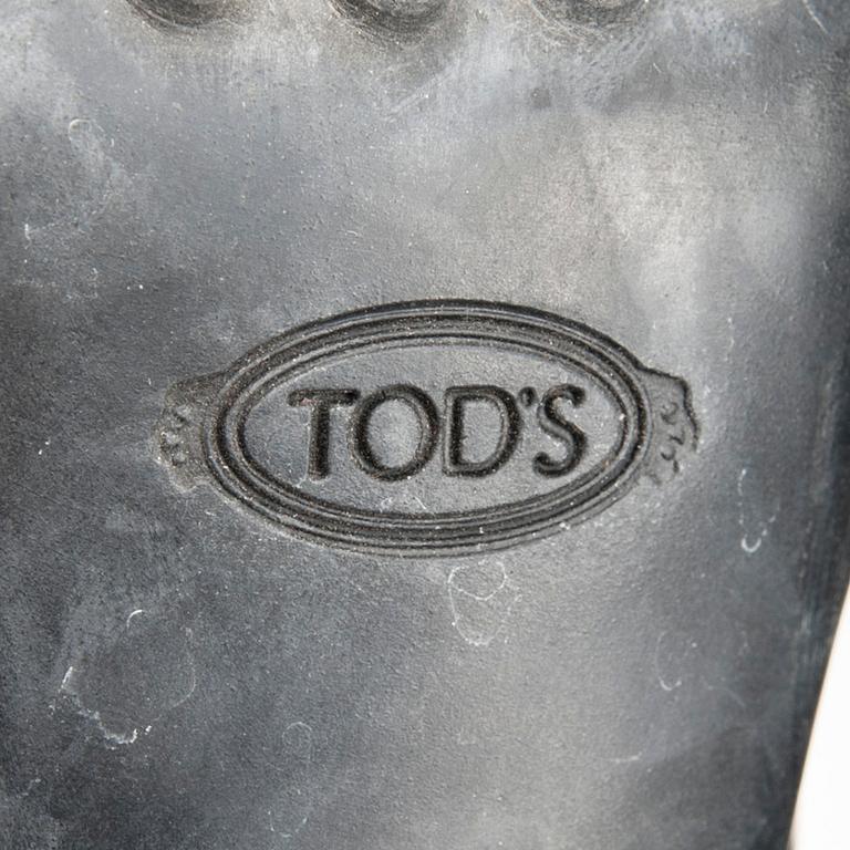 SKOR, Tod's.