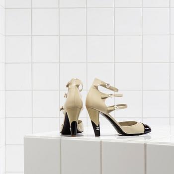 SKOR, Chanel, storlek 40 1/2.
