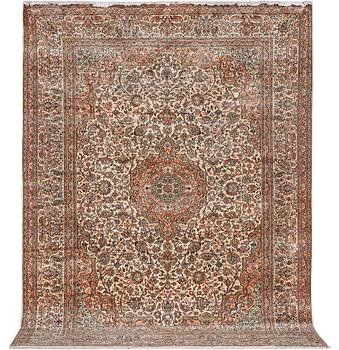 A carpet, silk Kashmir, ca 303 x 216 cm.