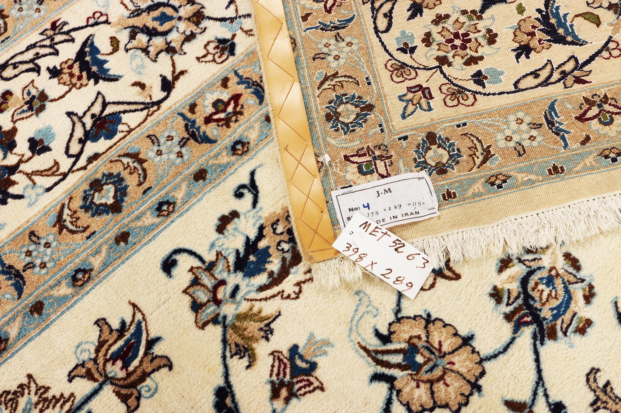 A part silk Nain carpet, 9 LA, a. 398 x 289 cm.