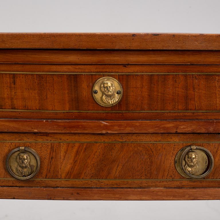 A mahogany toilet table, Louis XVI-style, late 19th century.