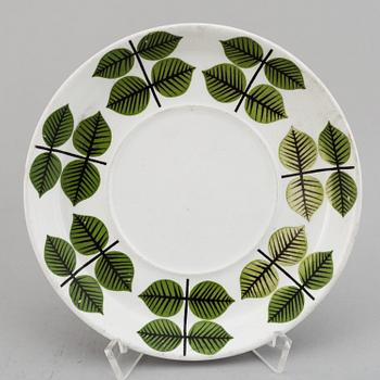 STIG LINDBERG, a 15 piece part service, 'Berså', Gustavsberg.