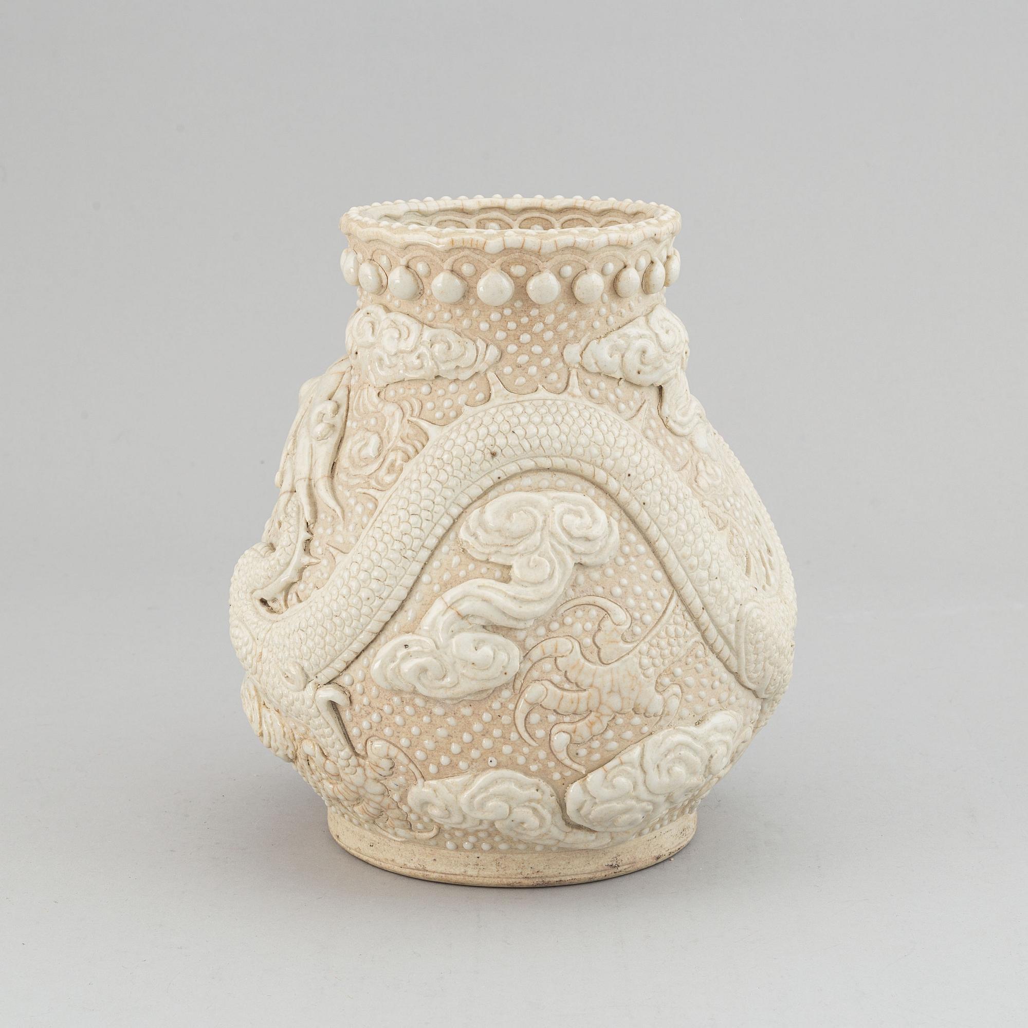 A Chinese vases, early 20th Century.