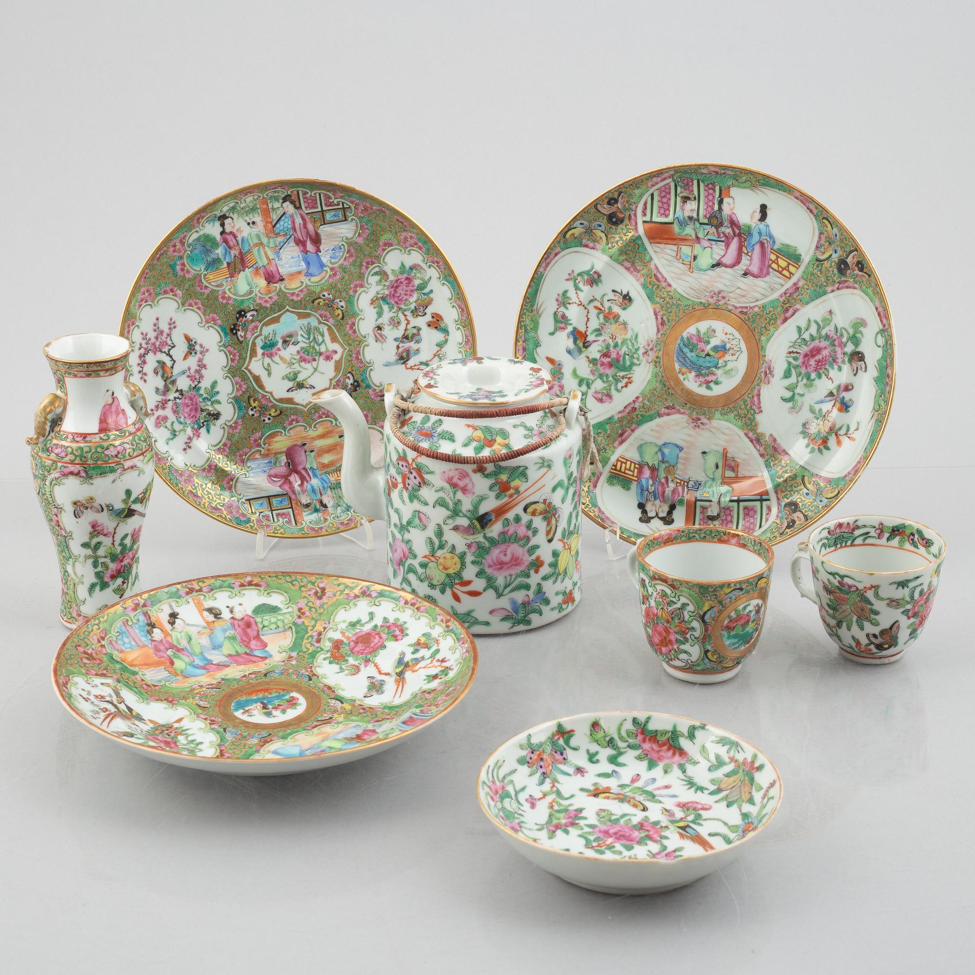 Seven pieces of Kanton porcelain, China, Qing dynasty, 19th century.