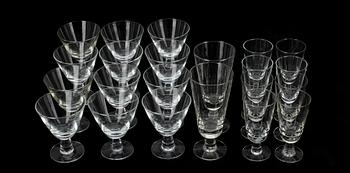 GLAS, 12+8+2 st, "Astor", Saara Hopea, Nuutajärvi, formgiven 1958.