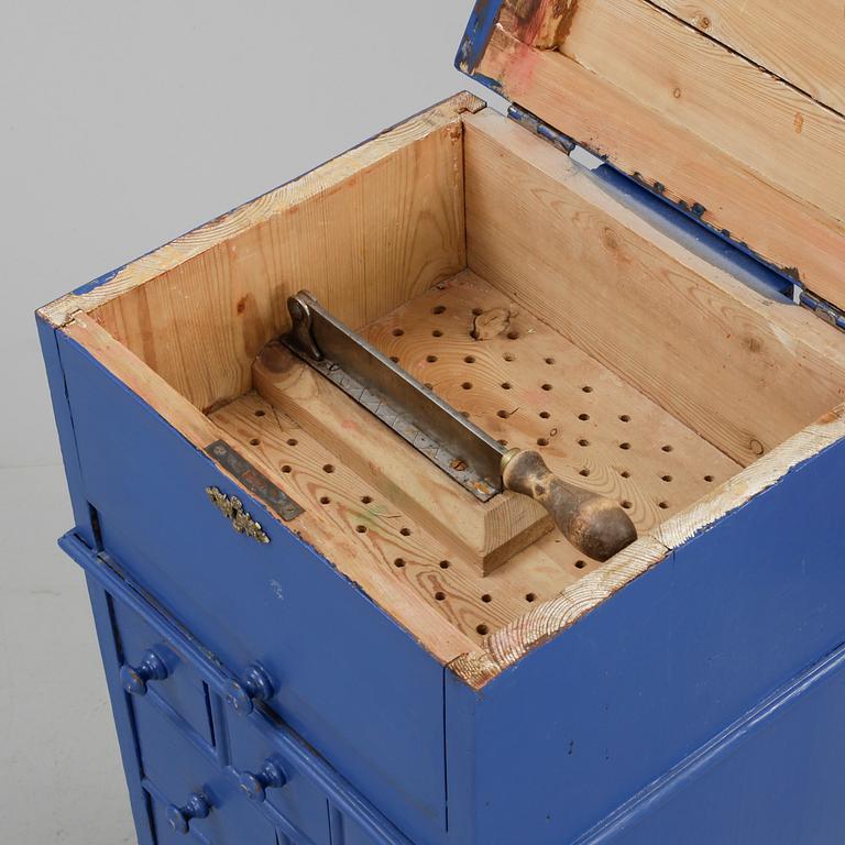 KOMMOD, allmoge, 18/1900-tal.