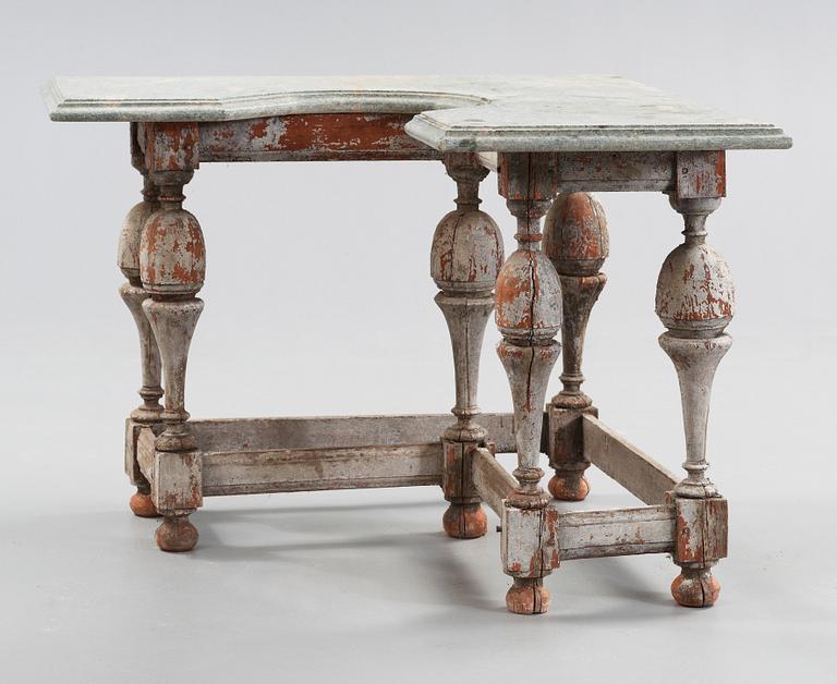 SKÄNKBORD. Sverige, omkring år 1700. Barock.