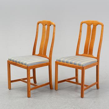 Carl Malmsten, matbord med 12 stolar, "Ambassadör", Åfors möbelfabrik, 1900-talets slut.