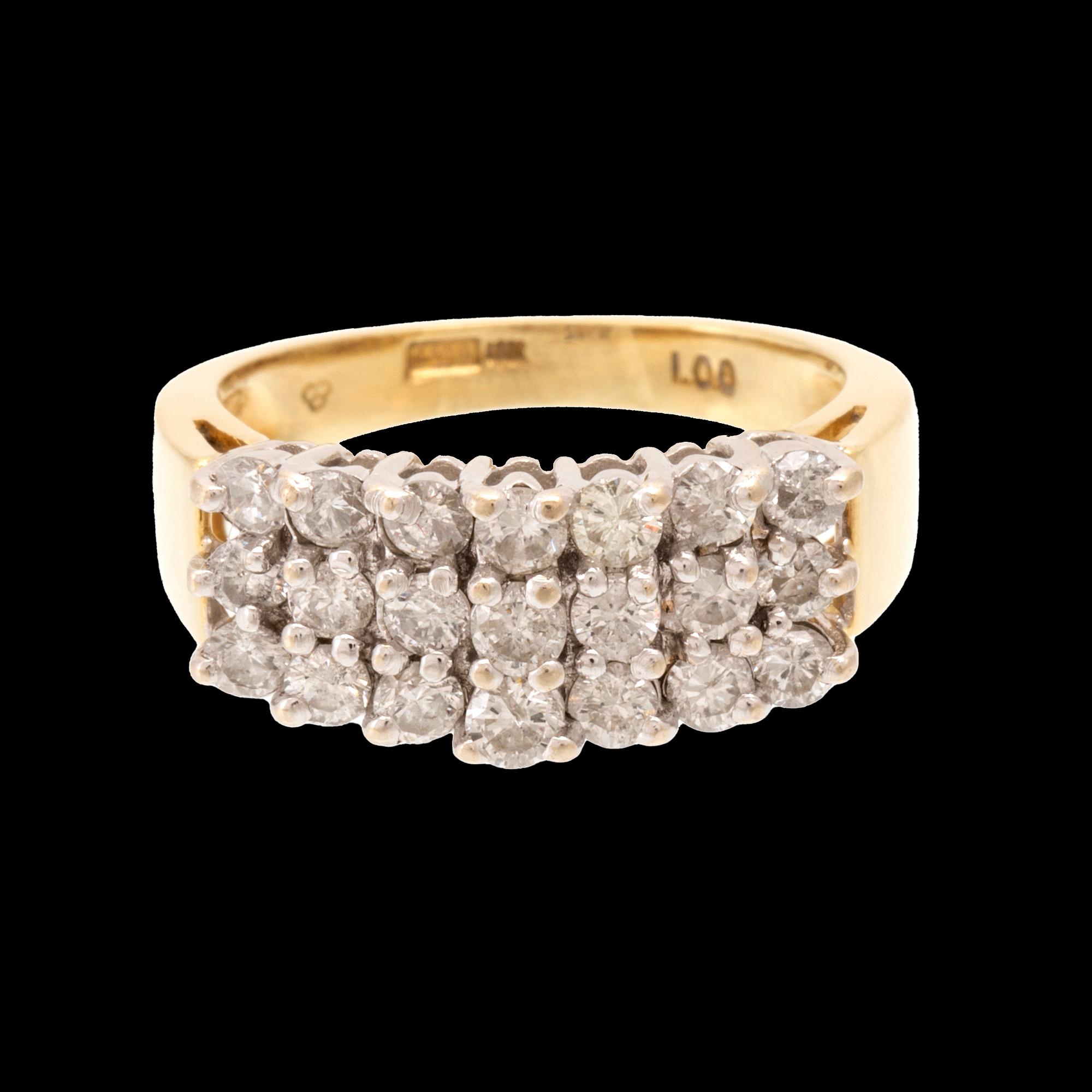 Ring 18K vitt och rött guld med runda briljantslipade diamanter.