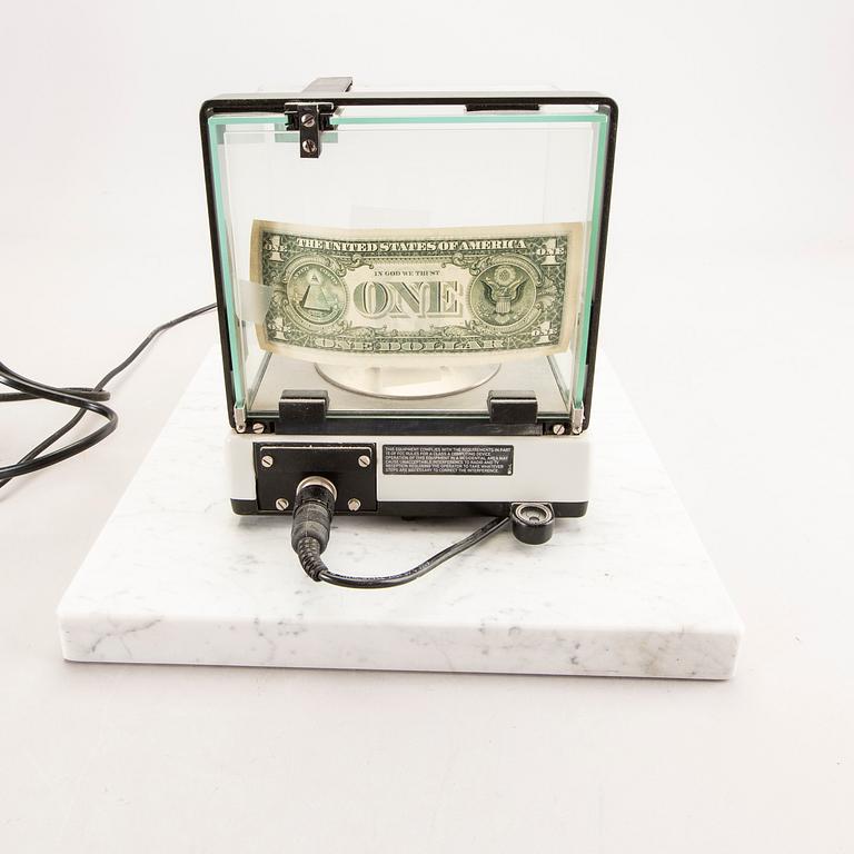 A Sartorius diamond scale later part of the 20th century.