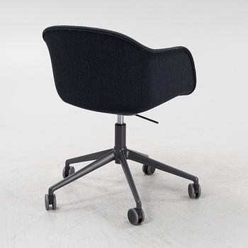 Iskos-Berlin, a 'Fiber' swivel office chair, Muuto.