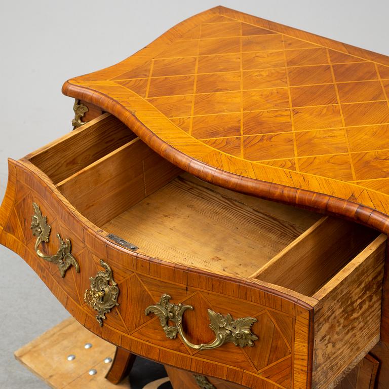 An 18th century rococo chest of drawers.